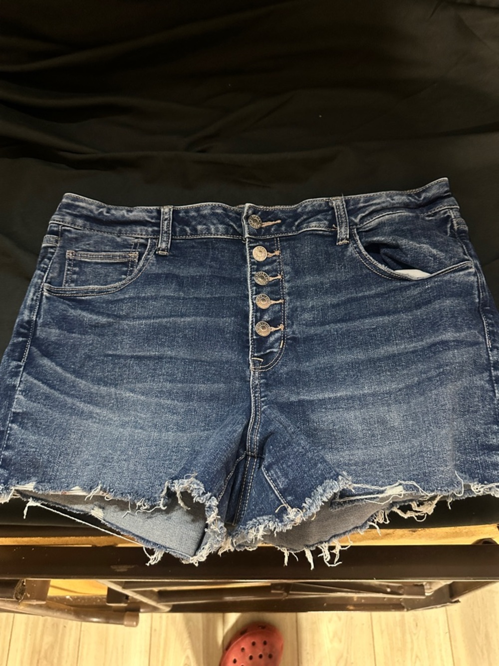 High-Rise Dark Blue Button-Fly Denim Shorts-American Eagle stretch-size 18-#582
